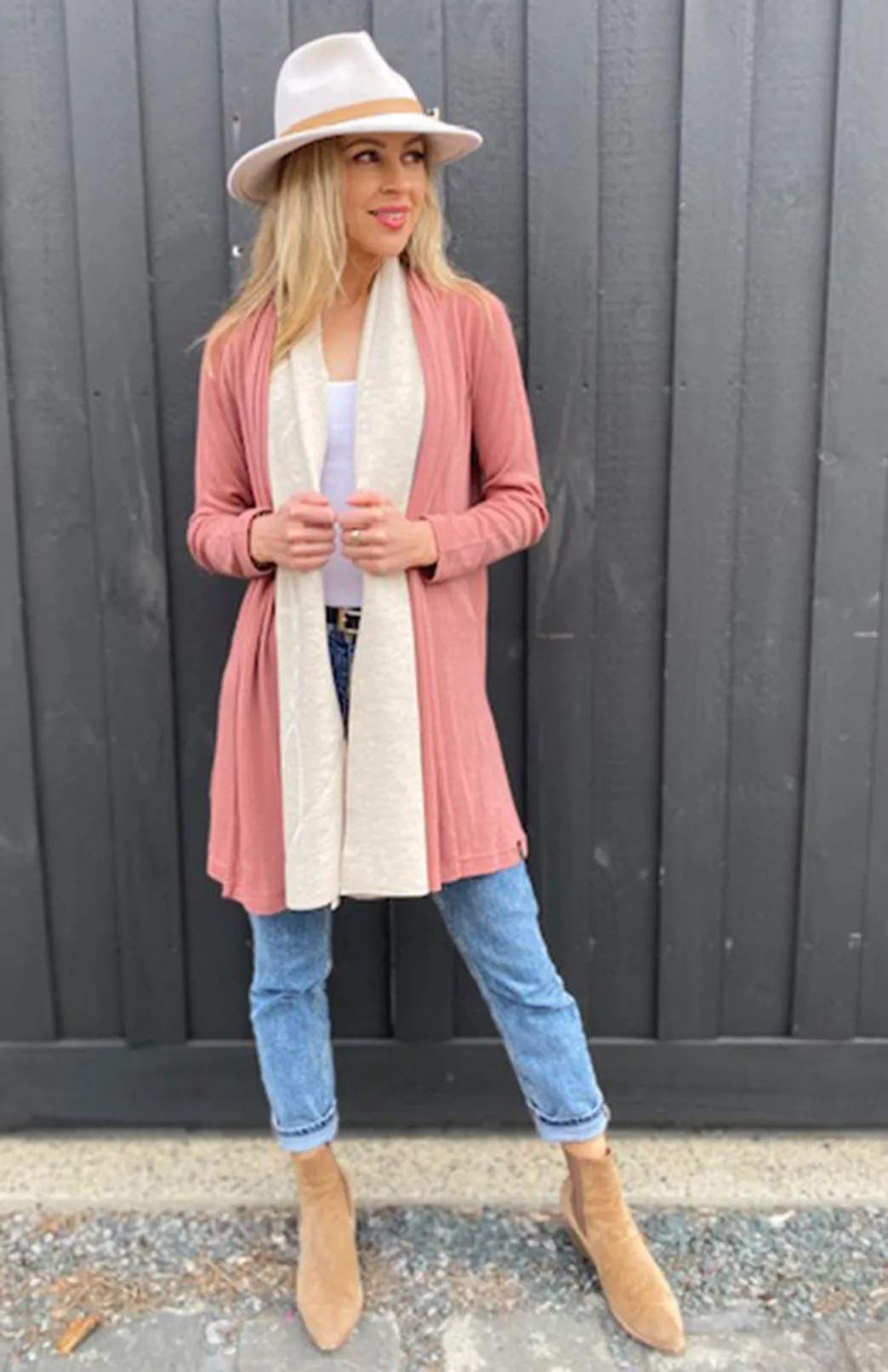 Smitten Logo Classic Knitted Scarf