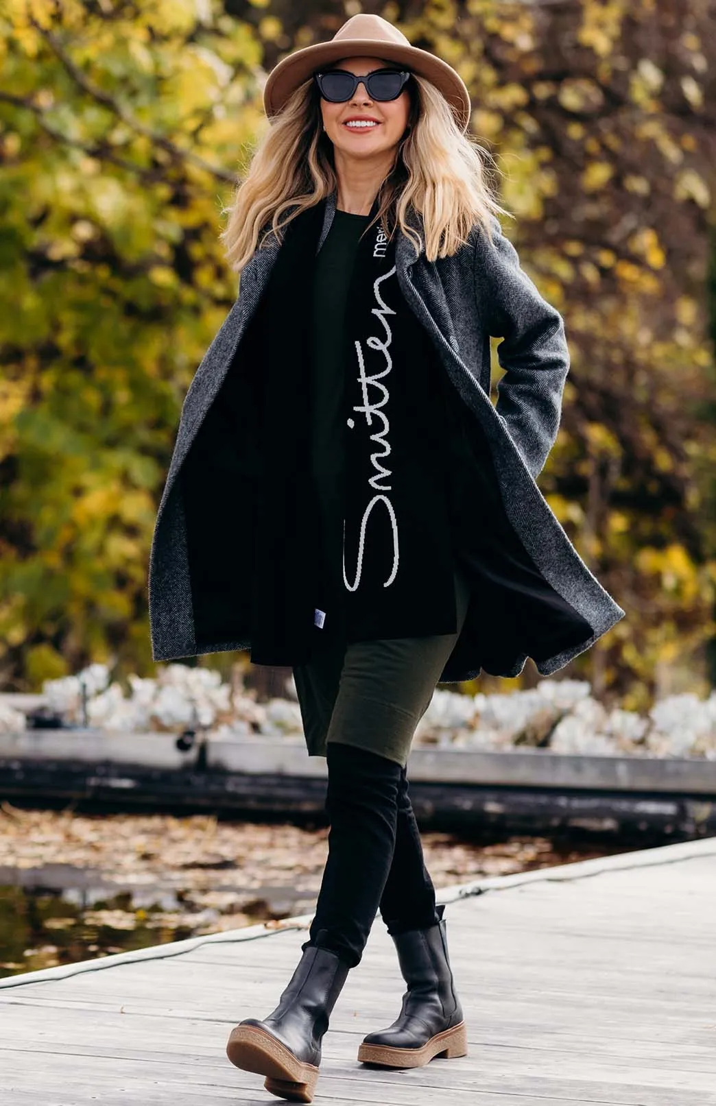 Smitten Logo Classic Knitted Scarf